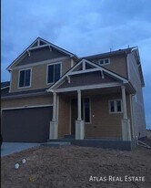 18252 E 52nd Ave in Denver, CO - Building Photo