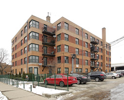 2559 W Catalpa Ave Apartments