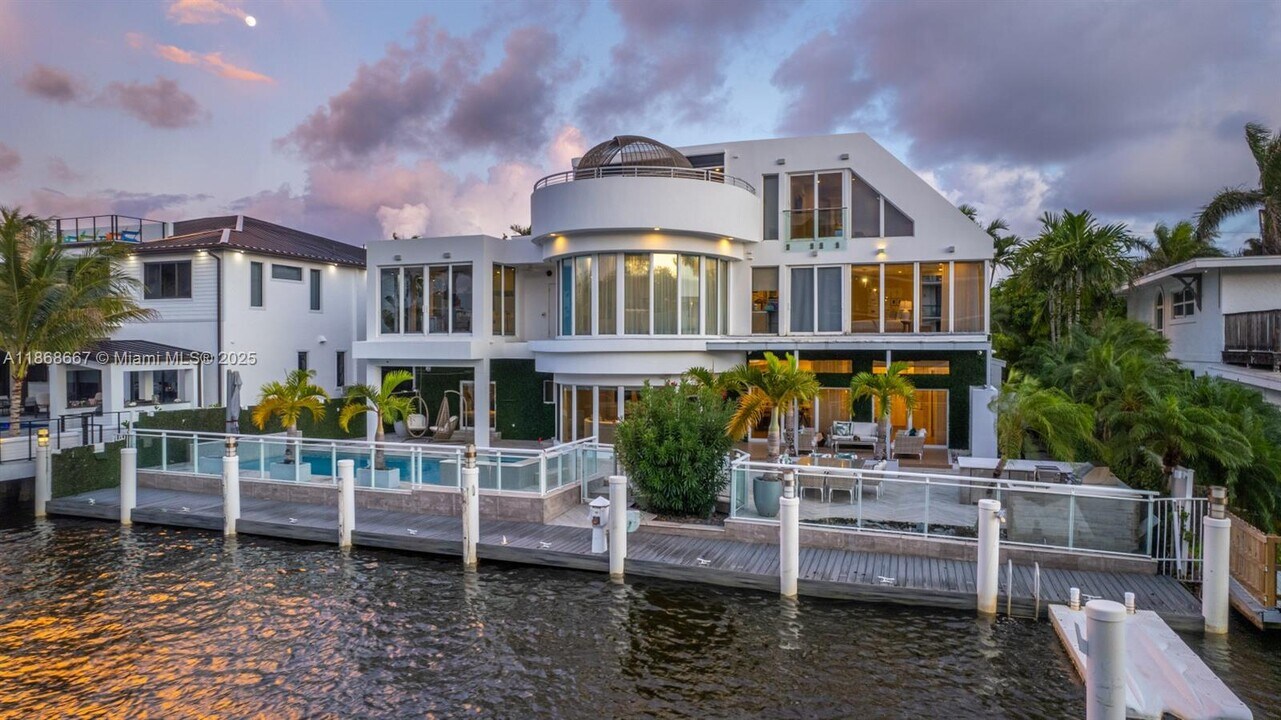 1319 Seminole Dr in Fort Lauderdale, FL - Building Photo