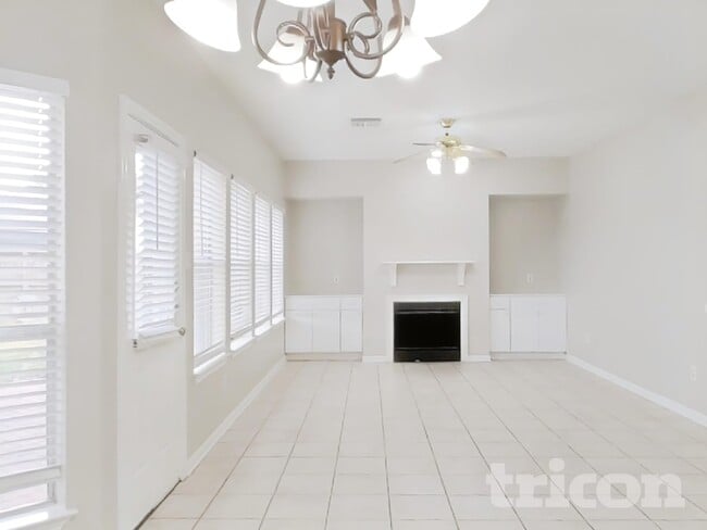 5911 Klamath Falls Ct in Houston, TX - Building Photo - Building Photo