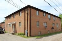 2901 Harwick Dr in Lansing, MI - Foto de edificio - Building Photo