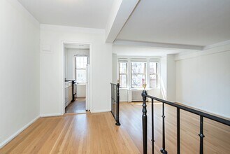 299 W 12th St in New York, NY - Building Photo - Building Photo