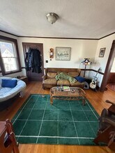 58 Brock St, Unit 3 in Boston, MA - Foto de edificio - Building Photo