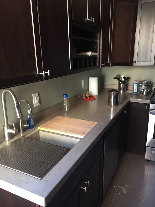 33 62nd St in West New York, NJ - Building Photo - Building Photo