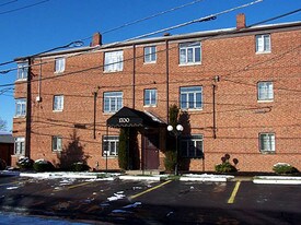 1700 Wagar St Apartamentos