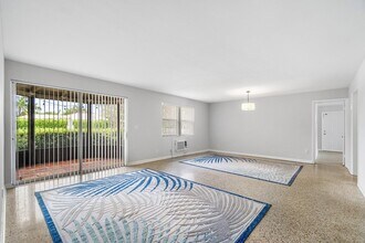 5615 N Ocean Blvd in Ocean Ridge, FL - Building Photo - Building Photo