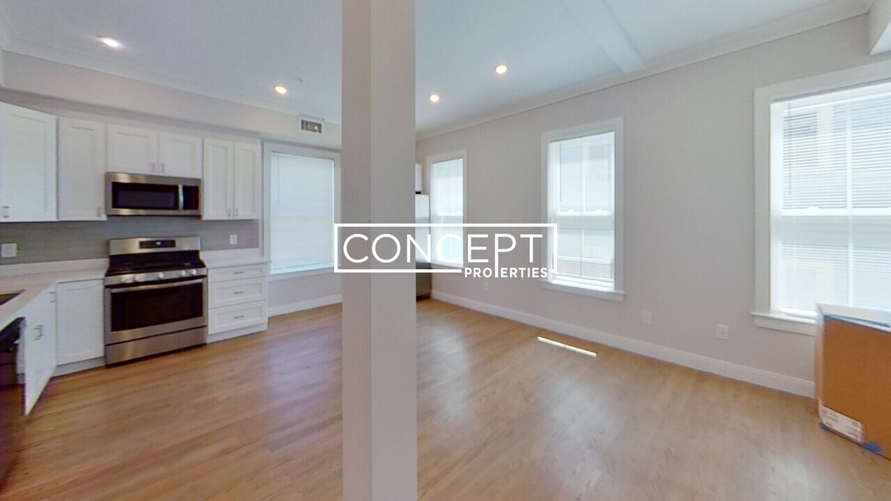 68 Day St, Unit 2 in Boston, MA - Building Photo
