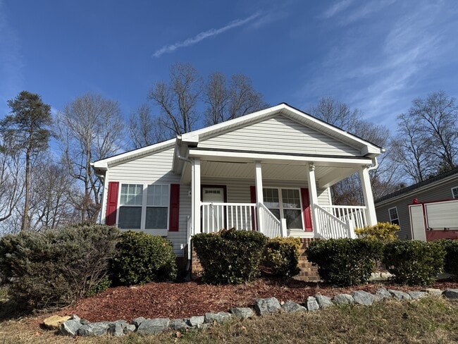 4967 Trent Hill Dr in Winston-Salem, NC - Building Photo - Building Photo