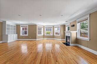 210-212-212 W 9th St in Boston, MA - Building Photo - Building Photo