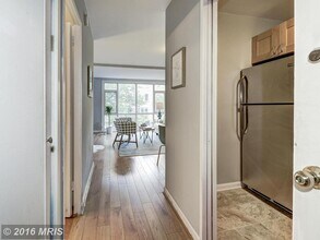 1545 18th Street Northwest, Unit #208 in Washington, DC - Foto de edificio - Building Photo
