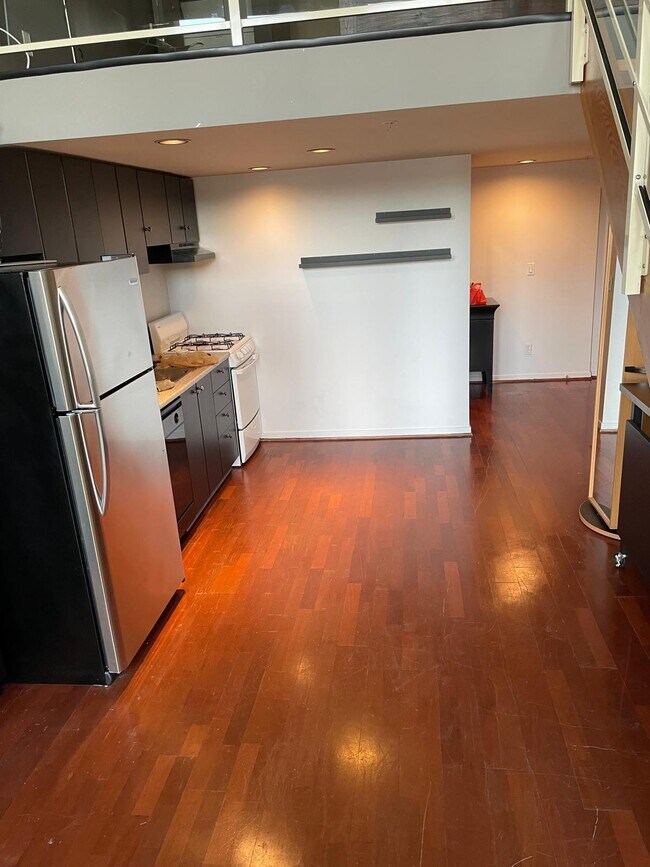 933 Seymour St in Vancouver, BC - Building Photo - Building Photo