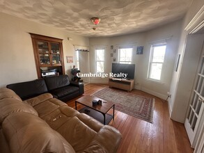 296 Highland Ave, Unit 3T in Somerville, MA - Building Photo - Building Photo