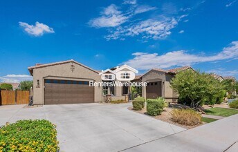 19894 E Strawberry Dr in Queen Creek, AZ - Foto de edificio - Building Photo