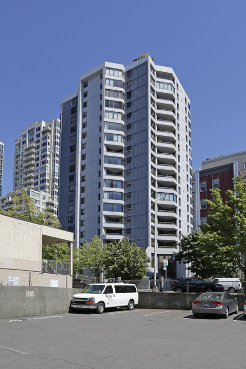 Harbour Heights in Seattle, WA - Building Photo