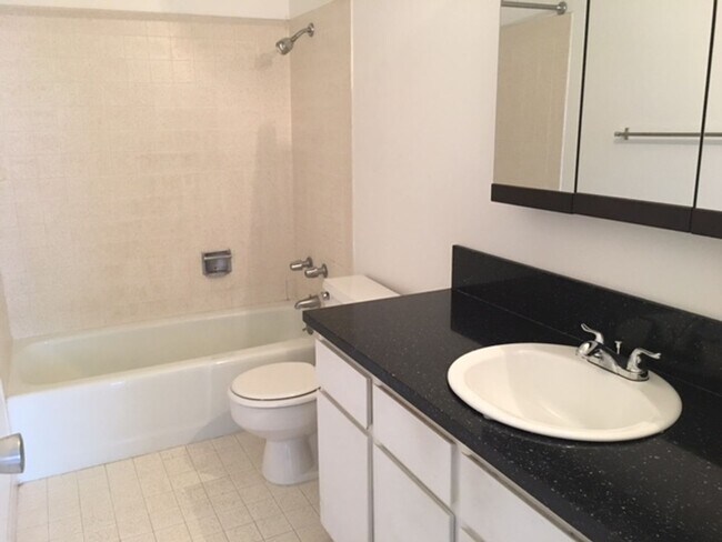 1170 Foothill Dr in Salt Lake City, UT - Building Photo - Building Photo