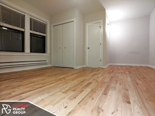 2423 N Kedzie Blvd in Chicago, IL - Building Photo - Building Photo