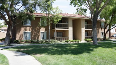 Newporter Apartments in Victorville, CA - Building Photo - Building Photo