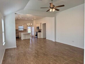 10529 NW 32nd St in Yukon, OK - Building Photo - Building Photo