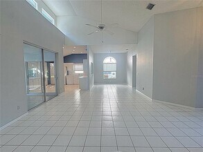 4850 Mill Run Dr in New Port Richey, FL - Building Photo - Building Photo