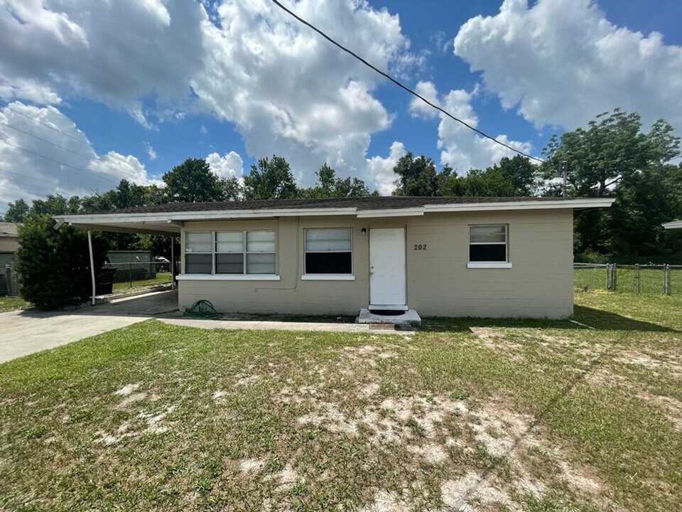 202 6th Jpv St in Winter Haven, FL - Building Photo