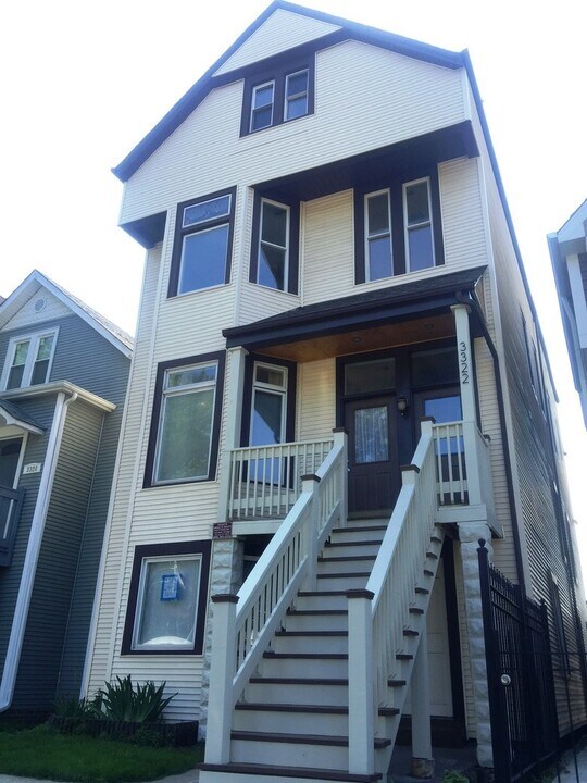 3322 N Troy St in Chicago, IL - Building Photo