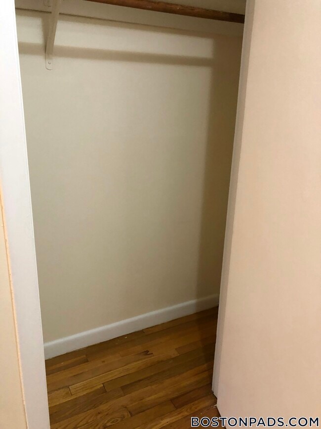 122 Dustin St in Boston, MA - Building Photo - Building Photo