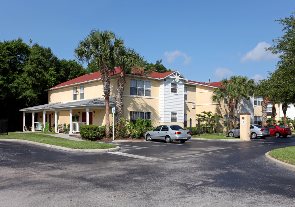 Valencia Park Apartments in Orlando, FL - Building Photo