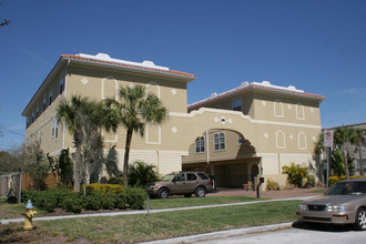 Sola Vista Condos in Tampa, FL - Building Photo - Building Photo