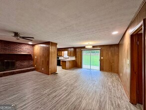 5506 Woodland Dr in Douglasville, GA - Building Photo - Building Photo