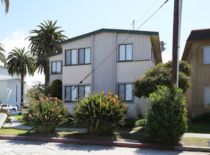 4301-4319 Kensington Rd in Los Angeles, CA - Building Photo - Building Photo