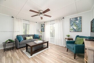 551 SW 13th Ave in Fort Lauderdale, FL - Building Photo - Building Photo