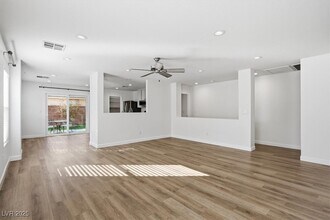 11239 Tribiani Ave in Las Vegas, NV - Building Photo - Building Photo