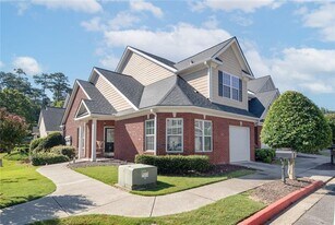 1802 Willow Branch Ln in Kennesaw, GA - Building Photo