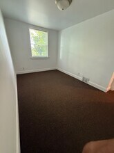 1070 S Merrimac Rd in Camden, NJ - Building Photo - Building Photo