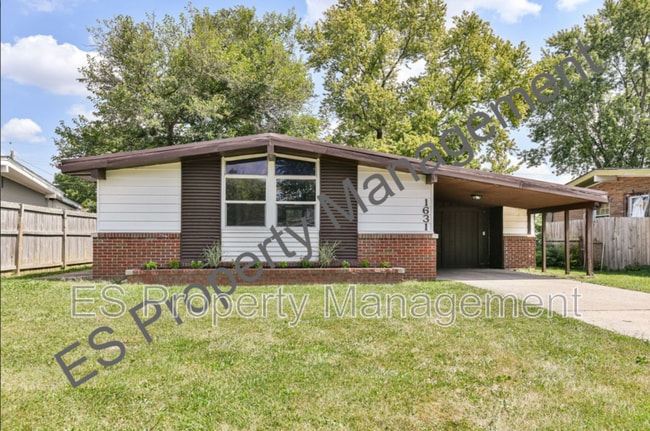 property at 1631 Elmhurst Dr