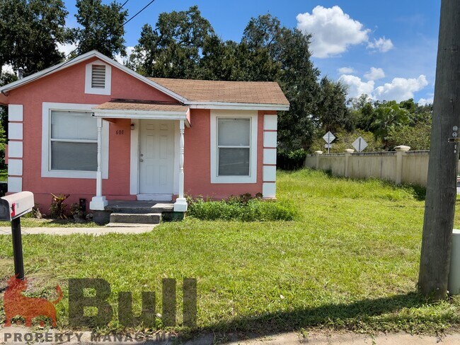 property at 601 N Emory Ave