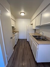 Lindsay Apartments in Fresno, CA - Building Photo - Building Photo