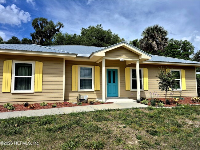 property at 711 N Park St