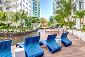 10X Las Olas Walk in Fort Lauderdale, FL - Foto de edificio - Building Photo