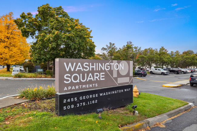 Washington Square in Richland, WA - Foto de edificio - Building Photo