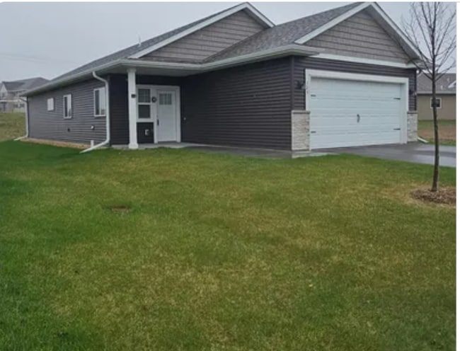 property at 725 Cherrywood Lane Northeast