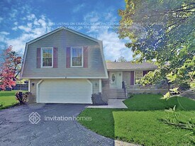 2 Strathmore Ct in Buffalo Grove, IL - Building Photo