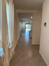 1356 Cork Dr in Ormond Beach, FL - Foto de edificio - Building Photo