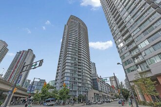 689 Abbott St in Vancouver, BC - Building Photo - Building Photo