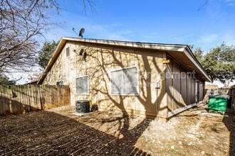 8858 Meadow Range St in San Antonio, TX - Building Photo - Building Photo