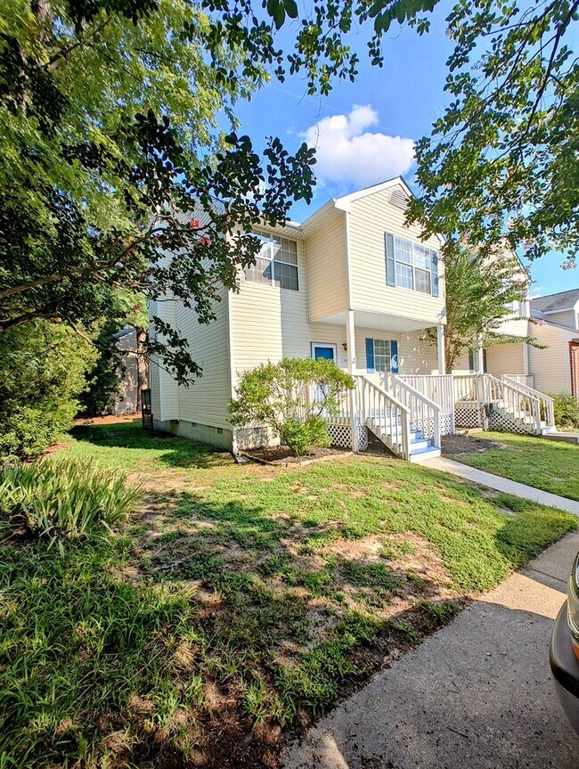 property at 5361 Gardner Ct
