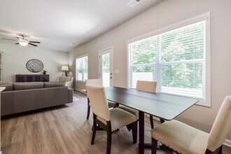 3229 Lilac Crk Trl in Gainesville, GA - Building Photo - Building Photo