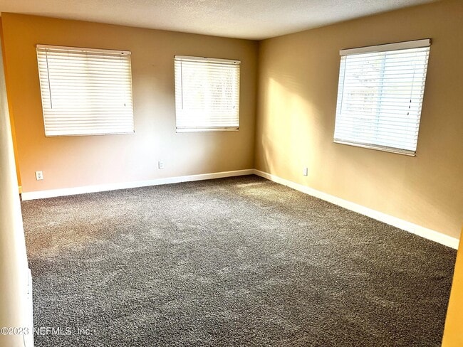 1800 Park Ave in Orange Park, FL - Building Photo - Building Photo