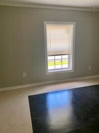 4111 La-31, Unit B photo'