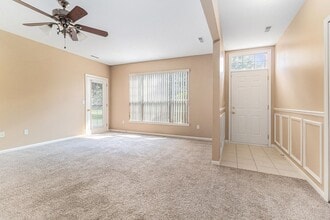 24107 Chesapeake Cir in Commerce Township, MI - Building Photo - Building Photo